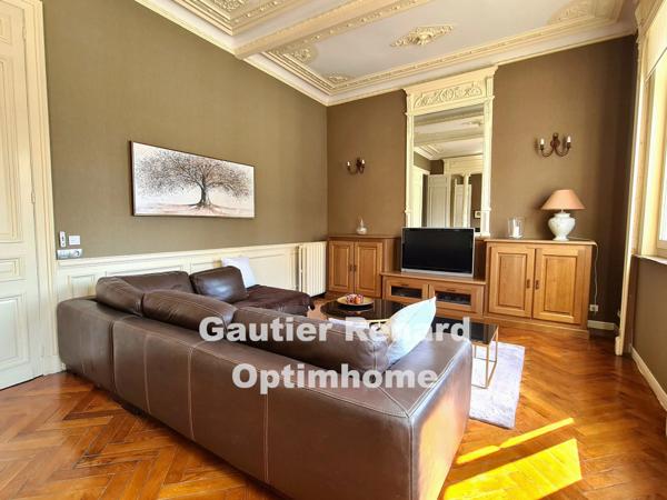 Maison de maître, 7 chambres, jardin, garages à RAISMES (59)