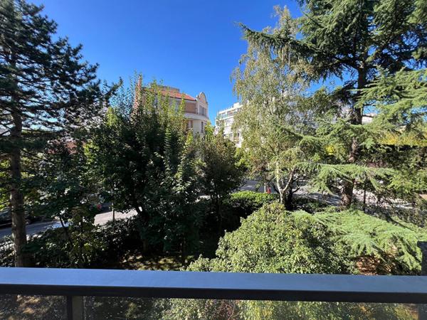 Trois pièces avec balcon - EST de Vincennes