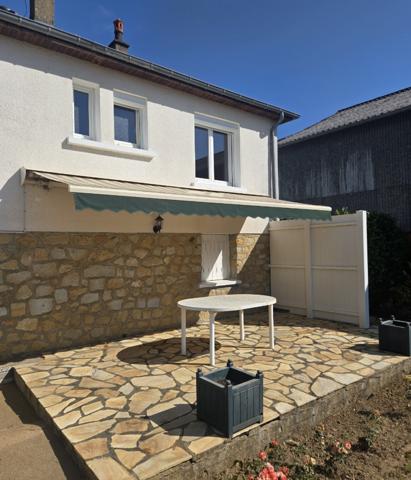 Maison
                                                                                                                                                                                                                                                                                                                        3 pièce(s)                                                                                                                                                                                                          2 chambre(s)                                                                                                                                                                                                          50.4  m²