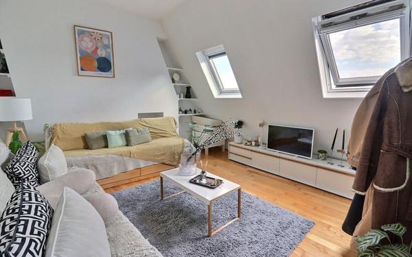 Appartement à vendre    2 pièces • 34,61 m2 Paris 3