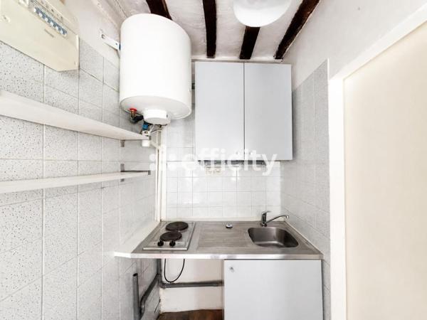 Appartement
         1 pièce
        - 17 m² 76 000 € *