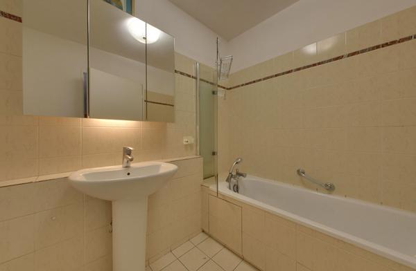 Appartement Nogent Sur Marne 4 pièce(s) 95.68 m2