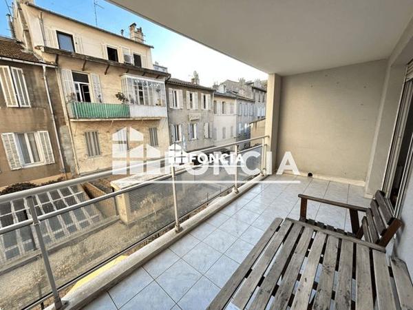 Location Appartement 2 pièces 44.9 m² - 44 RUE DE VERDUN Marseille 13005