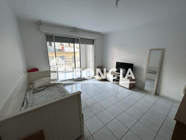 Location Appartement 2 pièces 44.9 m² - 44 RUE DE VERDUN Marseille 13005