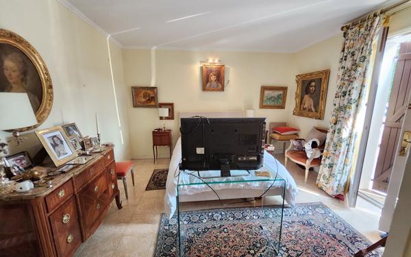 Appartement à vendre    5 pièces • 240 m2 Arbonne