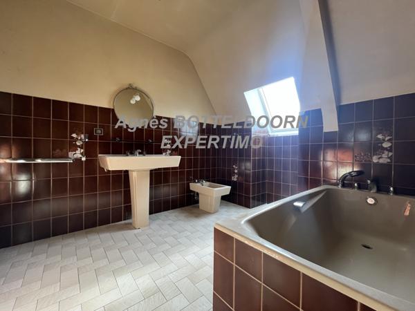 Lourenties (64420) MAISON 8 PIECES 210 M2 + PISCINE