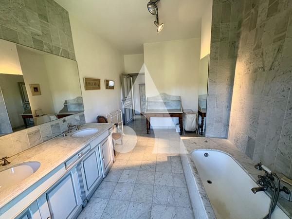 Maison 31 pièces 1200 m2