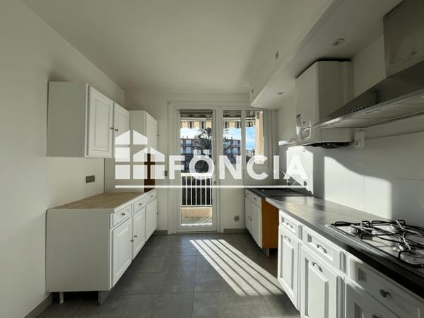 Location Appartement 4 pièces 101.5 m² - 3 SQUARE MARCEL BISCAYE Beziers 34500