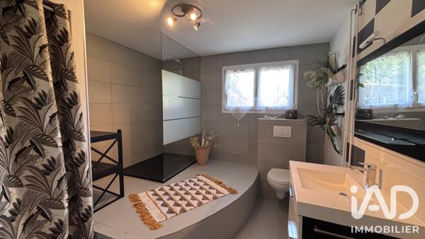 Maison à vendre 5 pièces 140 m² Saint-Julien-Chapteuil