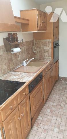 Maison à Vendre à Eu (76260) en Seine-Maritime (76)

À vendre, maison située à Eu, offrant un...