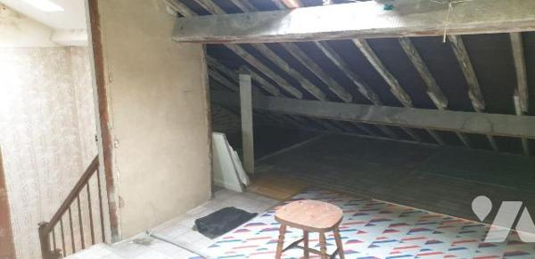 Maison à Vendre à Eu (76260) en Seine-Maritime (76)

À vendre, maison située à Eu, offrant un...