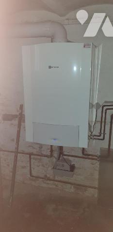 Maison à Vendre à Eu (76260) en Seine-Maritime (76)

À vendre, maison située à Eu, offrant un...