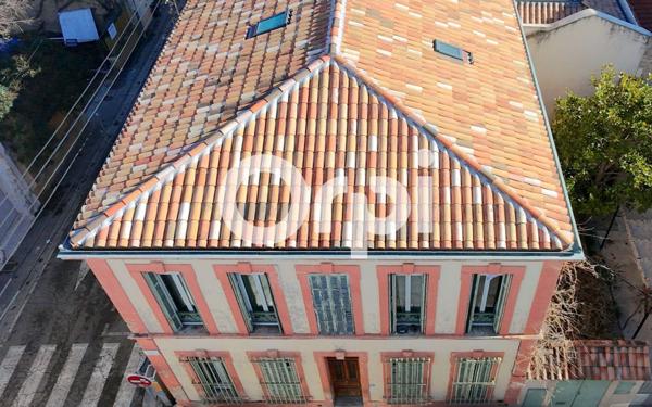 Immeuble à vendre    11 pièces • 270 m2 Salon-de-Provence