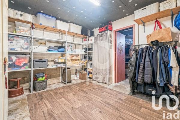 Maison traditionnelle 6 pièces de 130 m² à Montfermeil (93370)