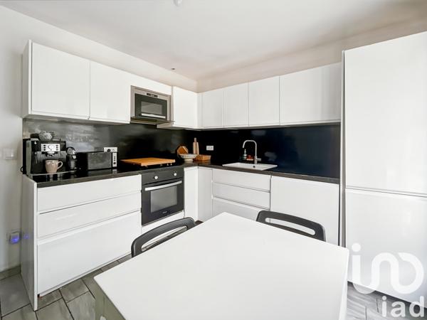 Maison traditionnelle 6 pièces de 130 m² à Montfermeil (93370)