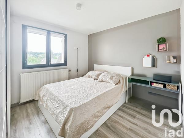 Maison traditionnelle 6 pièces de 130 m² à Montfermeil (93370)