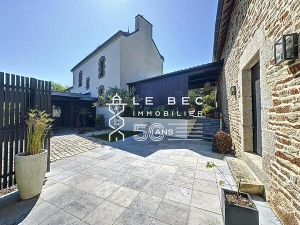 QUEVEN : Aux portes de Lorient, magnifique propriété de caractère avec piscine et dépendances