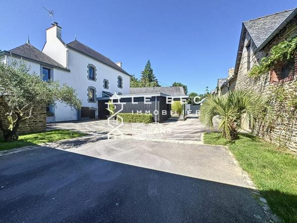 QUEVEN : Aux portes de Lorient, magnifique propriété de caractère avec piscine et dépendances
