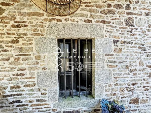 QUEVEN : Aux portes de Lorient, magnifique propriété de caractère avec piscine et dépendances