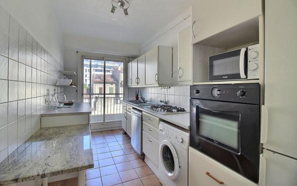 Appartement à vendre    4 pièces •  Marseille 5