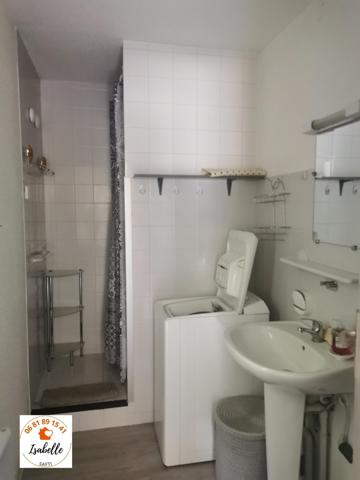 Joli studio meublé en rez-de-chaussée dans une résidence ombragée avec terrasse