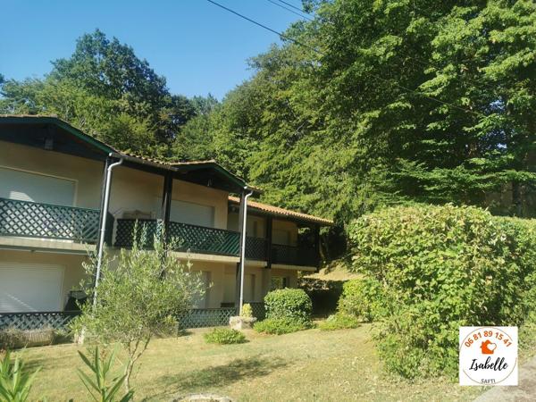 Joli studio meublé en rez-de-chaussée dans une résidence ombragée avec terrasse