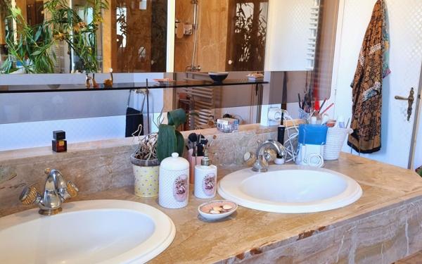 Maison à vendre    6 pièces • 223 m2 Gelos