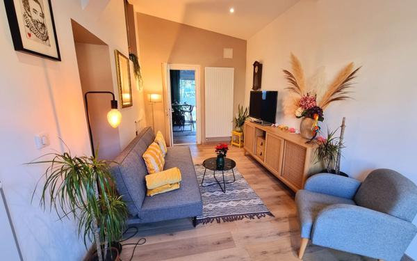 Maison à vendre    6 pièces • 223 m2 Gelos