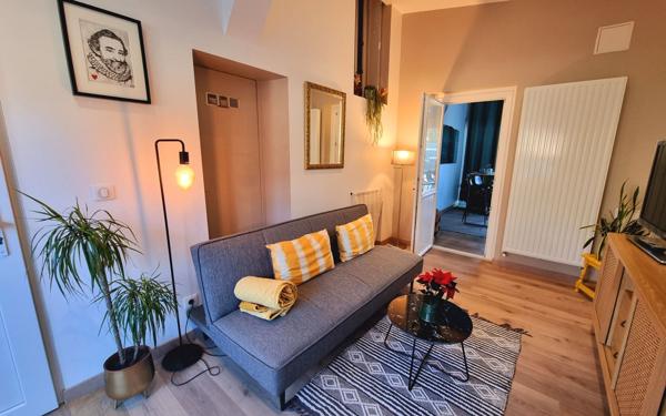 Maison à vendre    6 pièces • 223 m2 Gelos