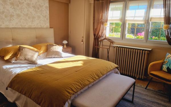 Maison à vendre    6 pièces • 223 m2 Gelos