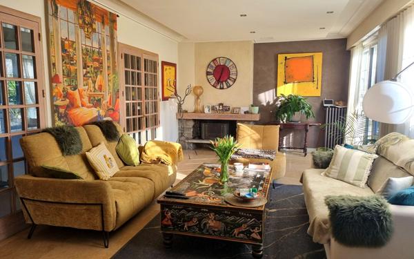 Maison à vendre    6 pièces • 223 m2 Gelos