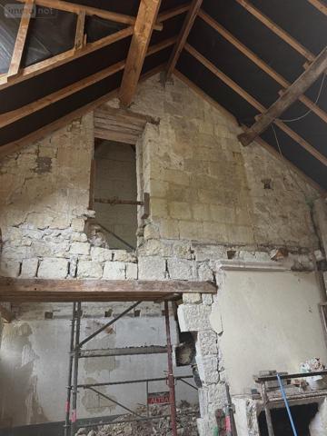 Maison à restaurer à vendre à Beaumont-en-Véron dans l'Indre-et-Loire (37420), ref : 37049-57   
Isoré