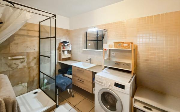 Appartement à vendre    3 pièces • 54 m2 Béziers