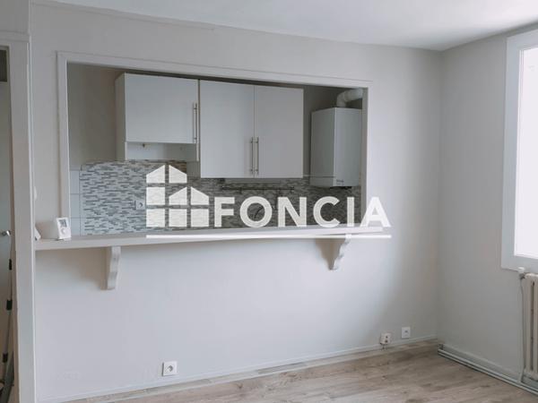 Location Appartement 3 pièces 55 m² - 1 RUE CLAUDE DEBUSSY Grenoble 38000