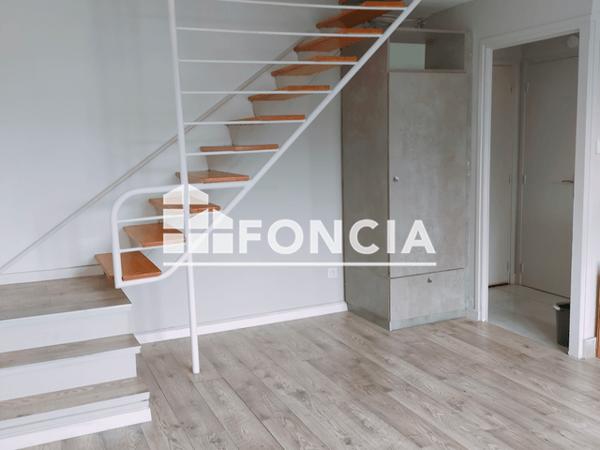 Location Appartement 3 pièces 55 m² - 1 RUE CLAUDE DEBUSSY Grenoble 38000