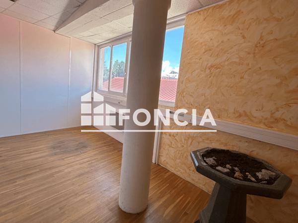 Location Local commercial 3 pièces 113.2 m² - Grenoble 38100