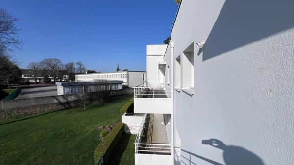 Quimper (29000) – Kerfeunteun Spacieux appartement T4 de 109 m² habitables - Deux terrasses et garage double en sous-sol.