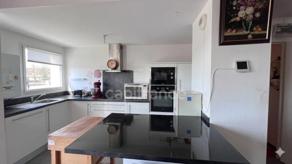 Quimper (29000) – Kerfeunteun Spacieux appartement T4 de 109 m² habitables - Deux terrasses et garage double en sous-sol.