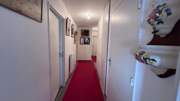 Quimper (29000) – Kerfeunteun Spacieux appartement T4 de 109 m² habitables - Deux terrasses et garage double en sous-sol.