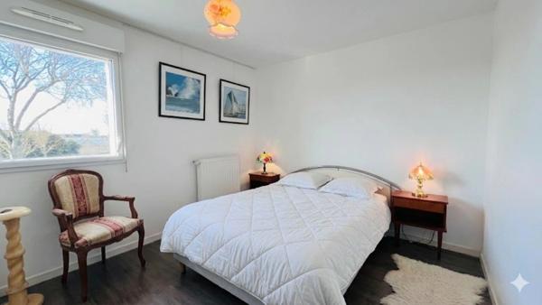 Quimper (29000) – Kerfeunteun Spacieux appartement T4 de 109 m² habitables - Deux terrasses et garage double en sous-sol.