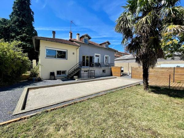Aussillon 81200 – Elégante maison et appartement rénovés avec terrain et piscine