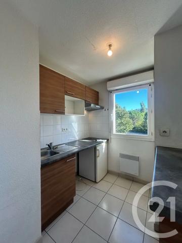Appartement T2 à vendre  2 pièces - 42,71 m 2   ONET LE CHATEAU  - 12