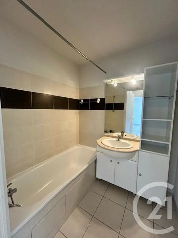 Appartement T2 à vendre  2 pièces - 42,71 m 2   ONET LE CHATEAU  - 12