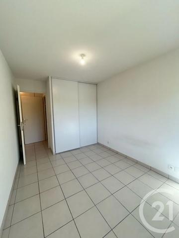 Appartement T2 à vendre  2 pièces - 42,71 m 2   ONET LE CHATEAU  - 12