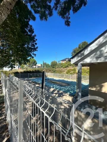 Appartement T2 à vendre  2 pièces - 42,71 m 2   ONET LE CHATEAU  - 12