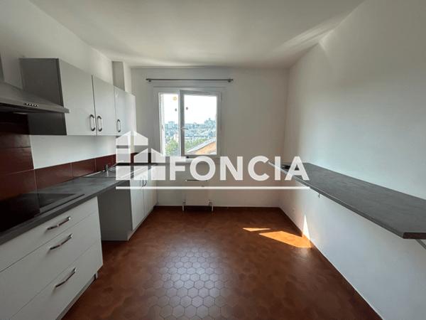 Location Appartement 3 pièces 74.78 m² - Rodez 12000