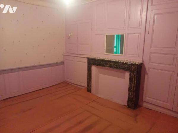 MAISON DE VILLE AVEC GARAGE A VENDRE A STENAY