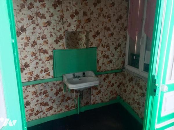 MAISON DE VILLE AVEC GARAGE A VENDRE A STENAY