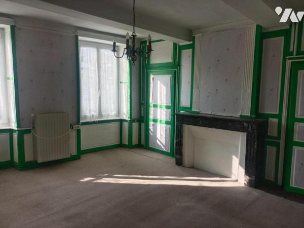 MAISON DE VILLE AVEC GARAGE A VENDRE A STENAY