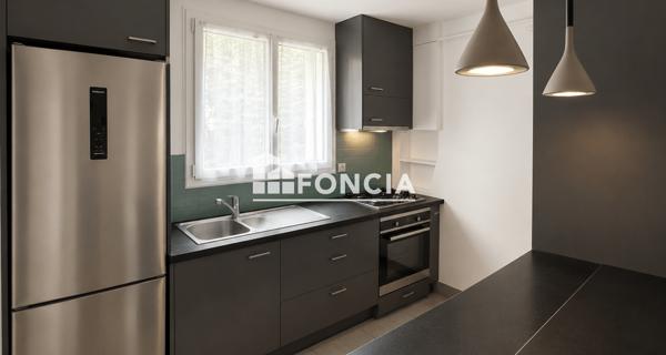 Location Appartement meublé 4 pièces 99.94 m² - Paris 75017